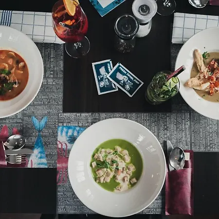 Bed and Breakfast Dworek Admiral 3*