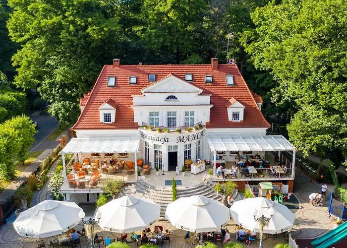 Bed & Breakfast Dworek Admiral 3*