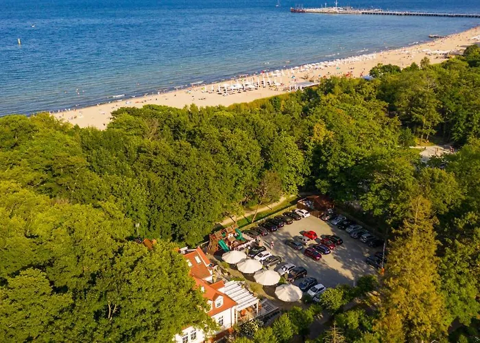 Bed & Breakfast Dworek Admiral 3*