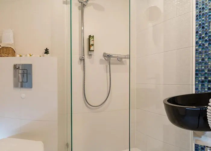 Dworek Admiral Bed & Breakfast 3*