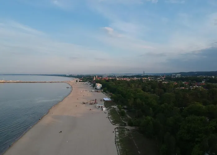 Dworek Admiral Готель типу 